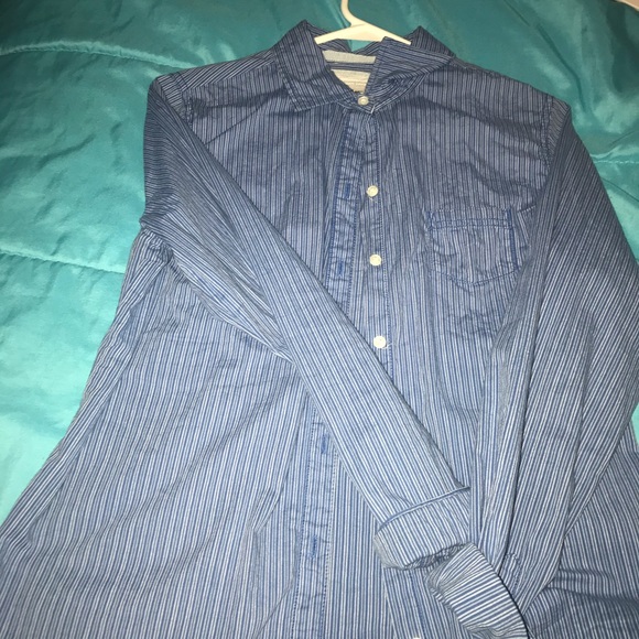 Button up shirt - Picture 1 of 2
